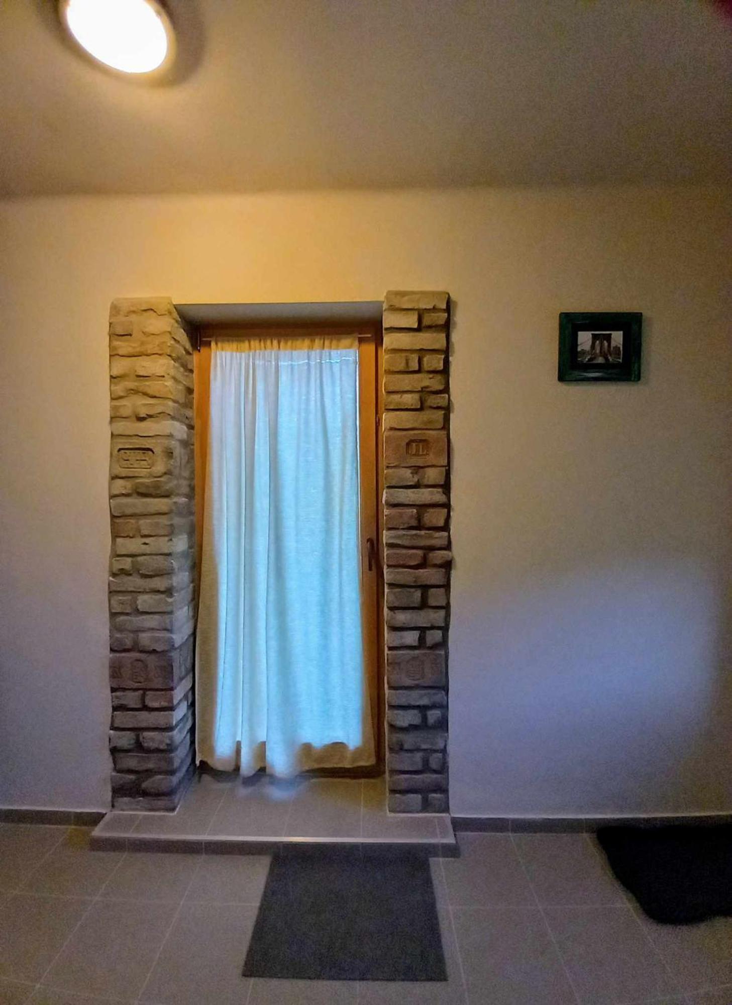 Apartamento Bike&Night Baracska Exterior foto