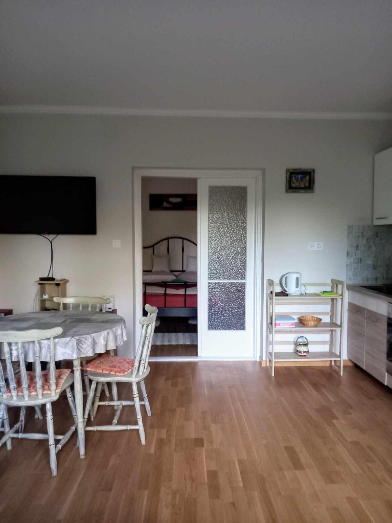 Apartamento Bike&Night Baracska Exterior foto