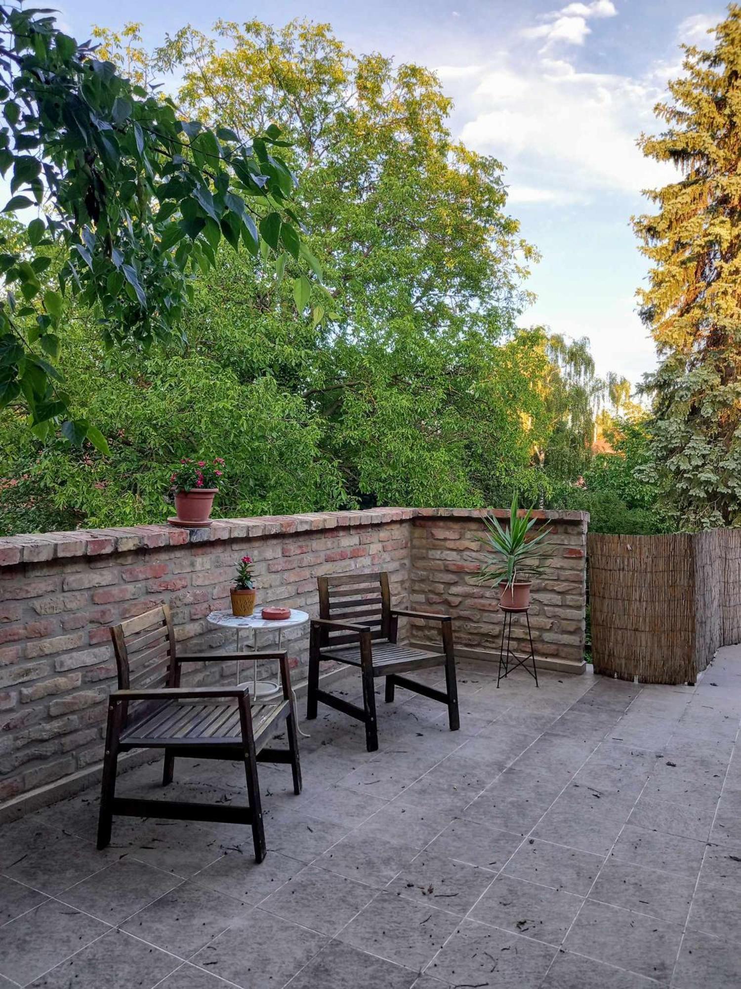 Apartamento Bike&Night Baracska Exterior foto